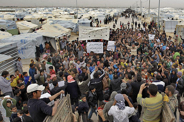la-fg-syria-refugees-20130610-001